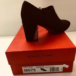 EUC Donald Pliner Boots